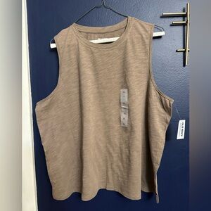 Old Navy Women's Tee size xl NWT